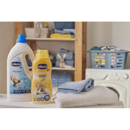 CHICCO 00068294100000 Tender Touch skalavimo skystis 750 ml geltonos spalvos